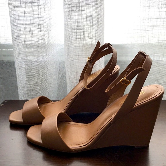 Brooks Brothers Shoes - Brooks Brothers Camel wedge sandals